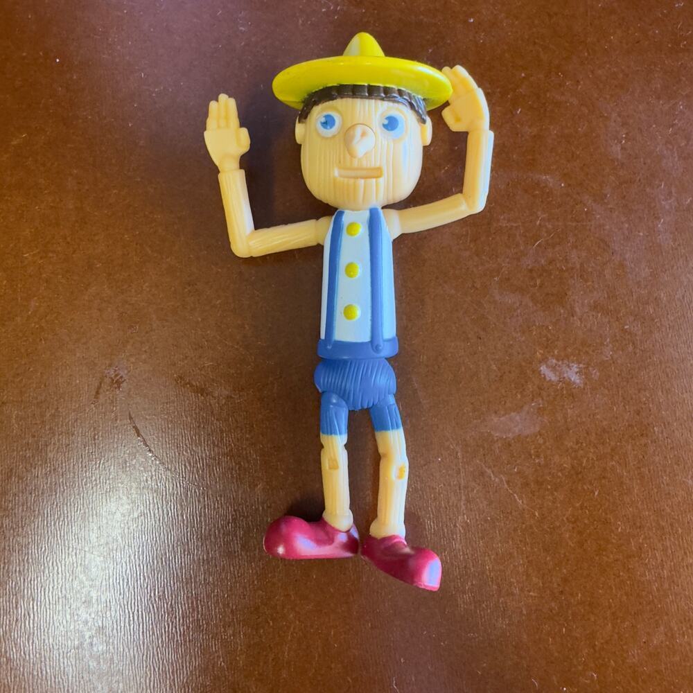Shrek Pinocchio Forever After‎ w/Yellow Hat McDonald’s Happy Meal Toy 2010